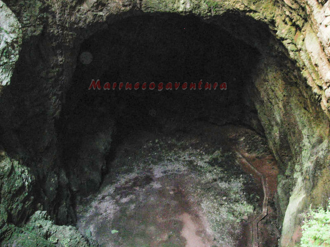Friouato Caves景点图片