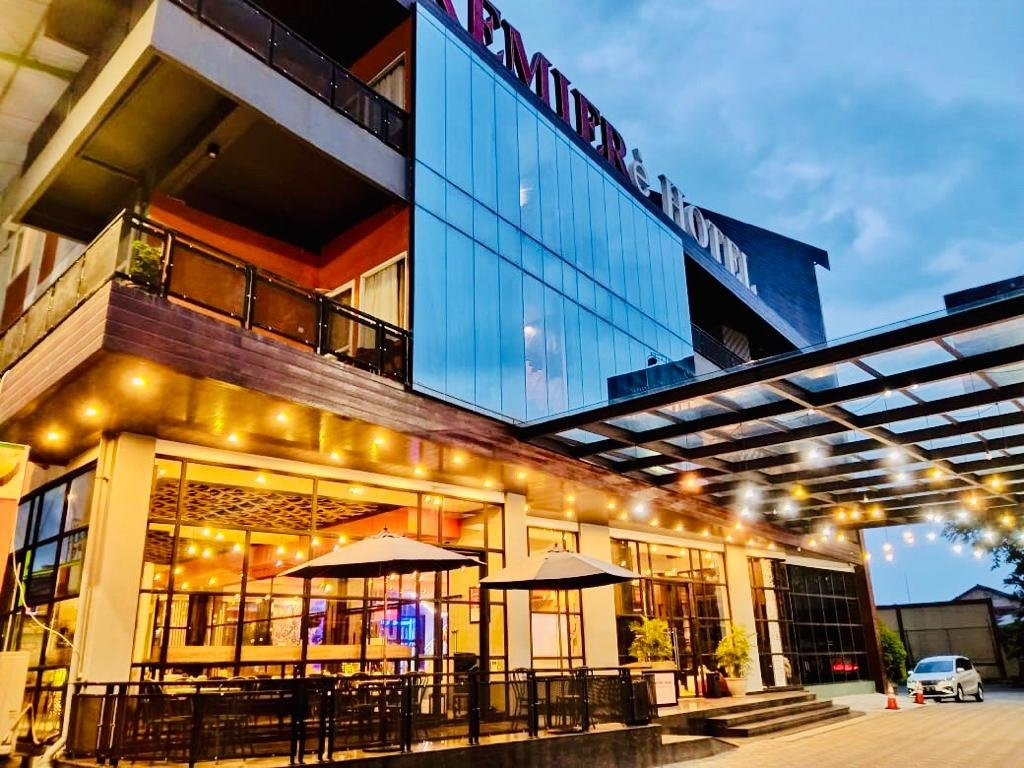 Premiere Hotel Tegal主图