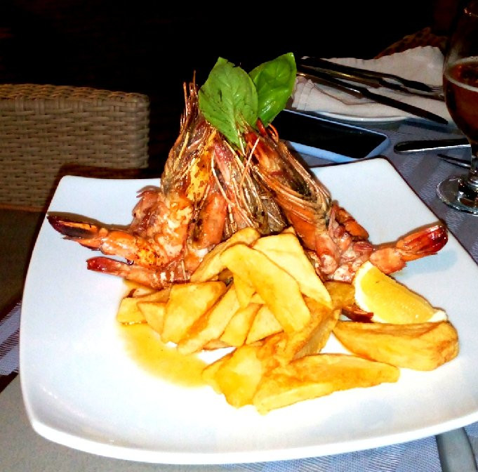 Clube Naval-彭巴必去景点