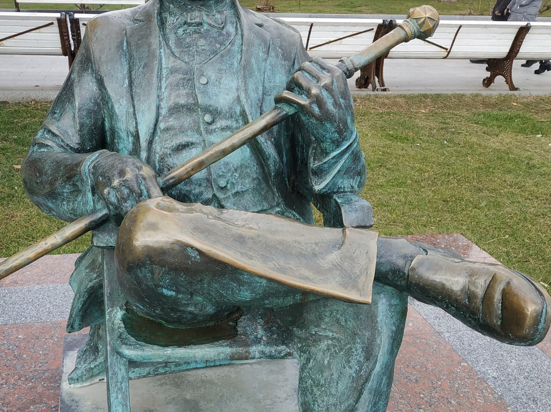 The Monument to Mikhail Pugovkin-雅尔达必去景点