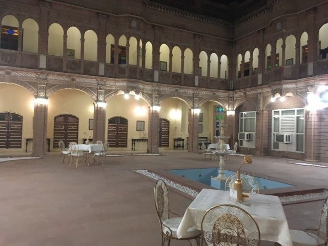 班瓦尔尼瓦斯酒店主图