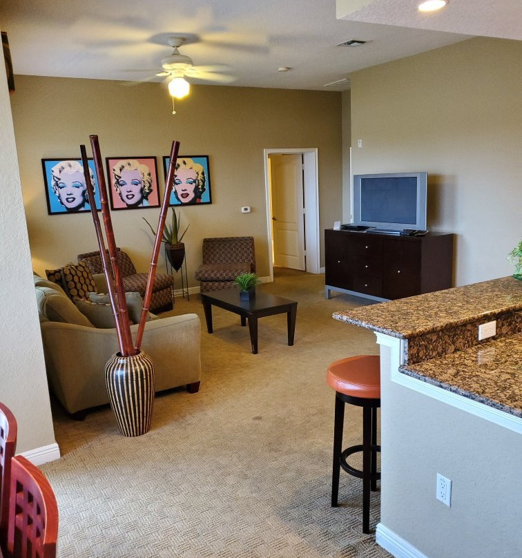 The Gardens by EVRentals主图