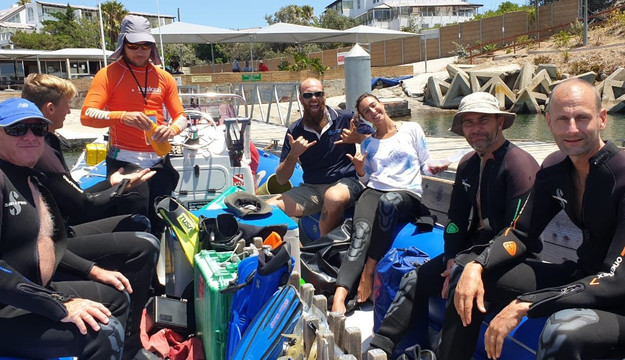 Into The Blue Scuba Centre-开普敦中心区必去景点
