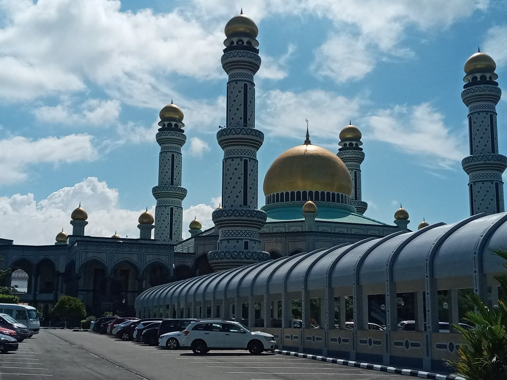 Hassanal Bolkiah Mosque景点图片