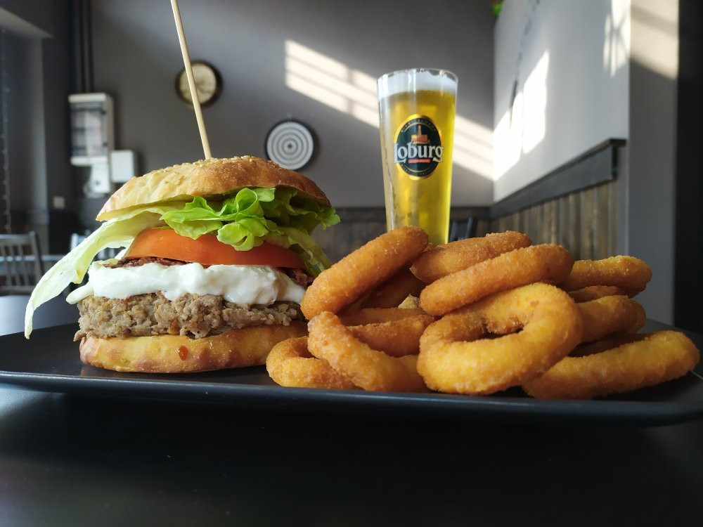 Quartucciu餐馆和美食-Vostok 1 Pub
