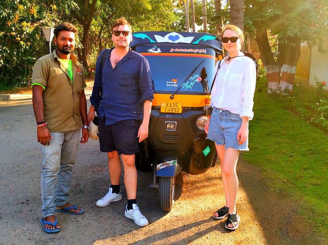 Rock Shiva Rickshaw Driver Taxi Hampi & Services景点图片