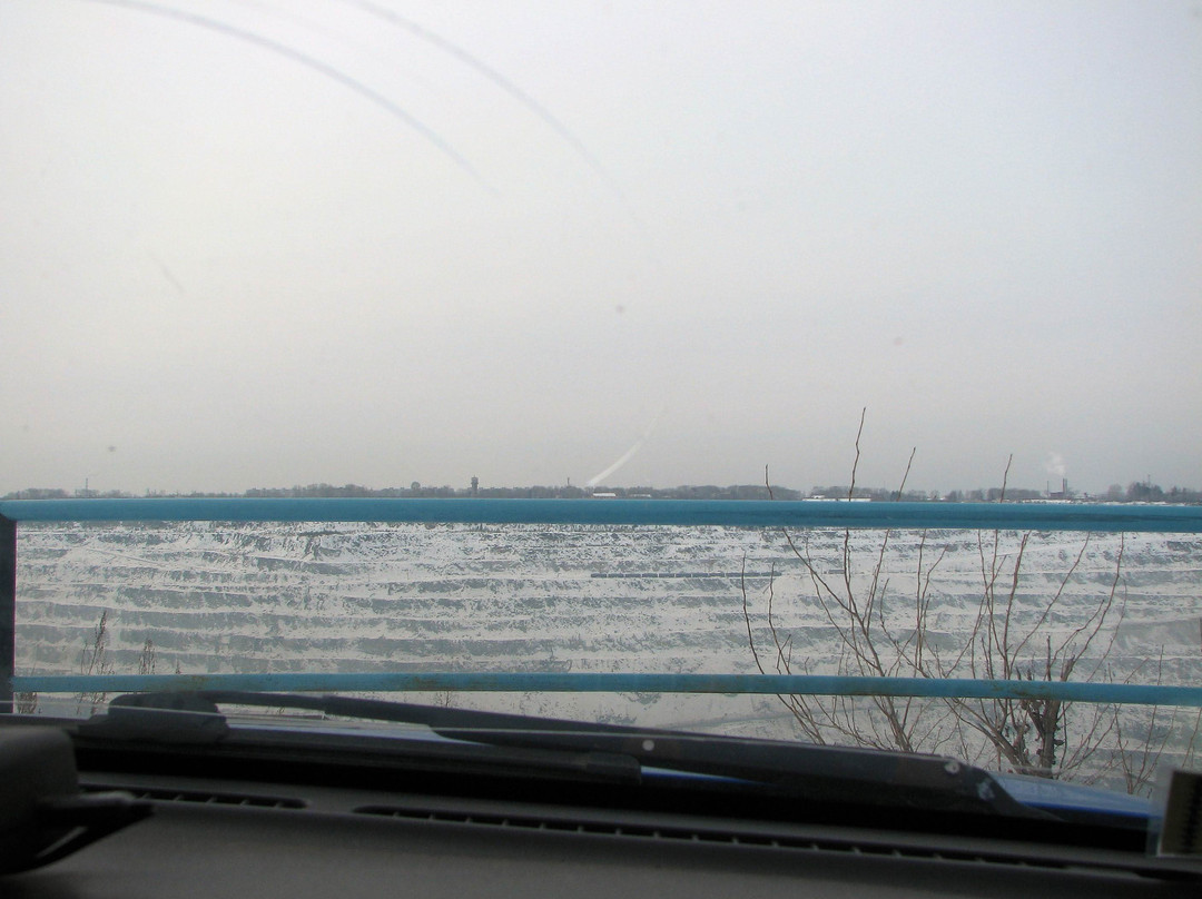 Asbestos Pit. Observation Deck-Asbest必去景点