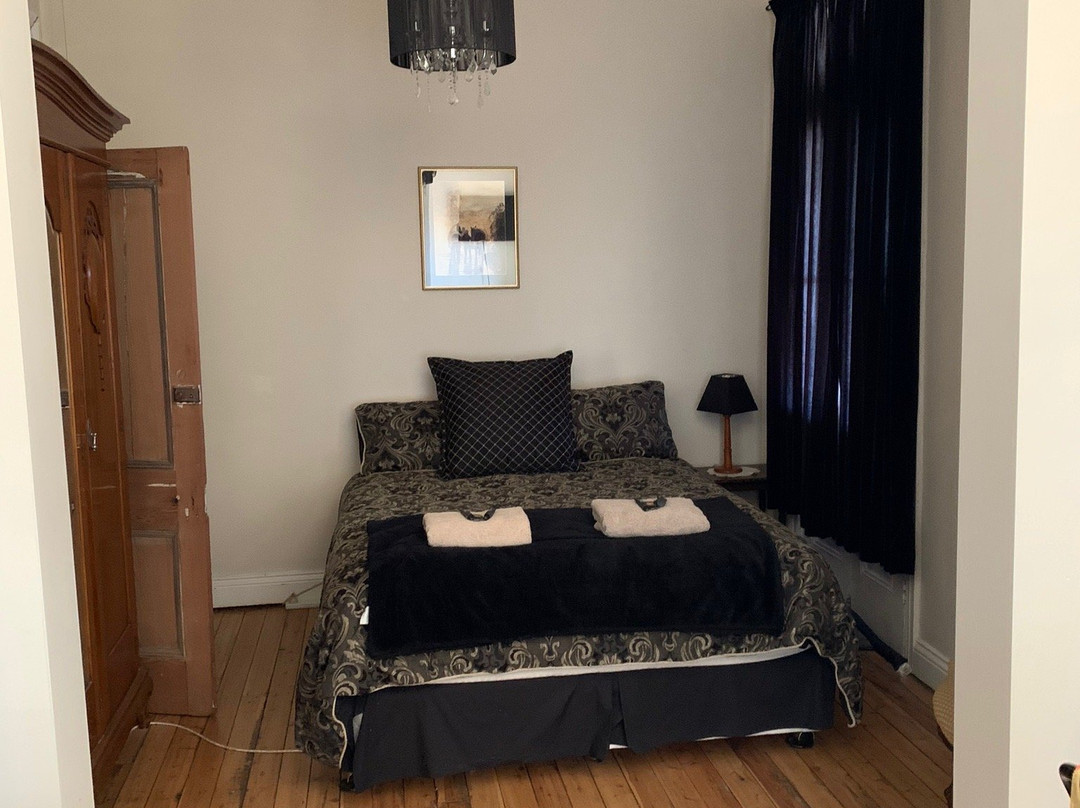 Commercial Hotel主图