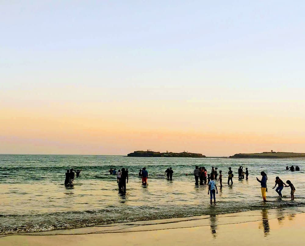 Nagoa Beach景点图片