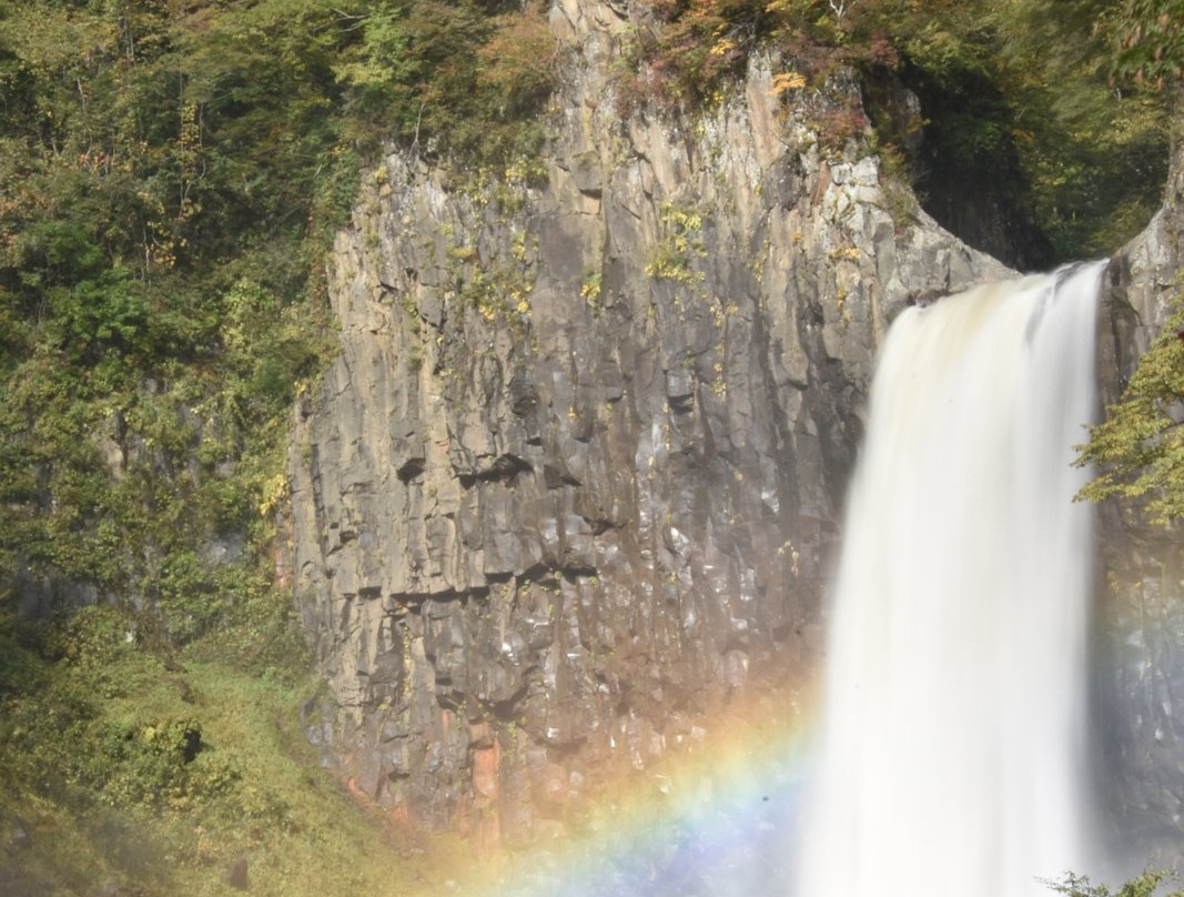 Naena Falls景点图片