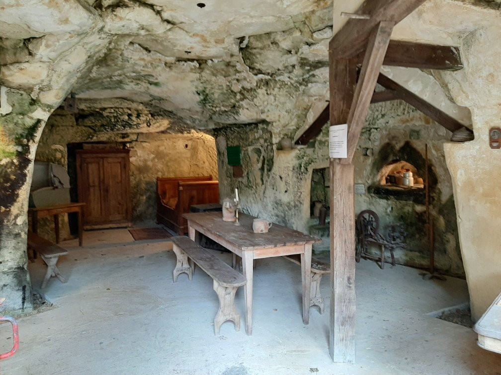 Maisons Troglodytes des Forges景点图片