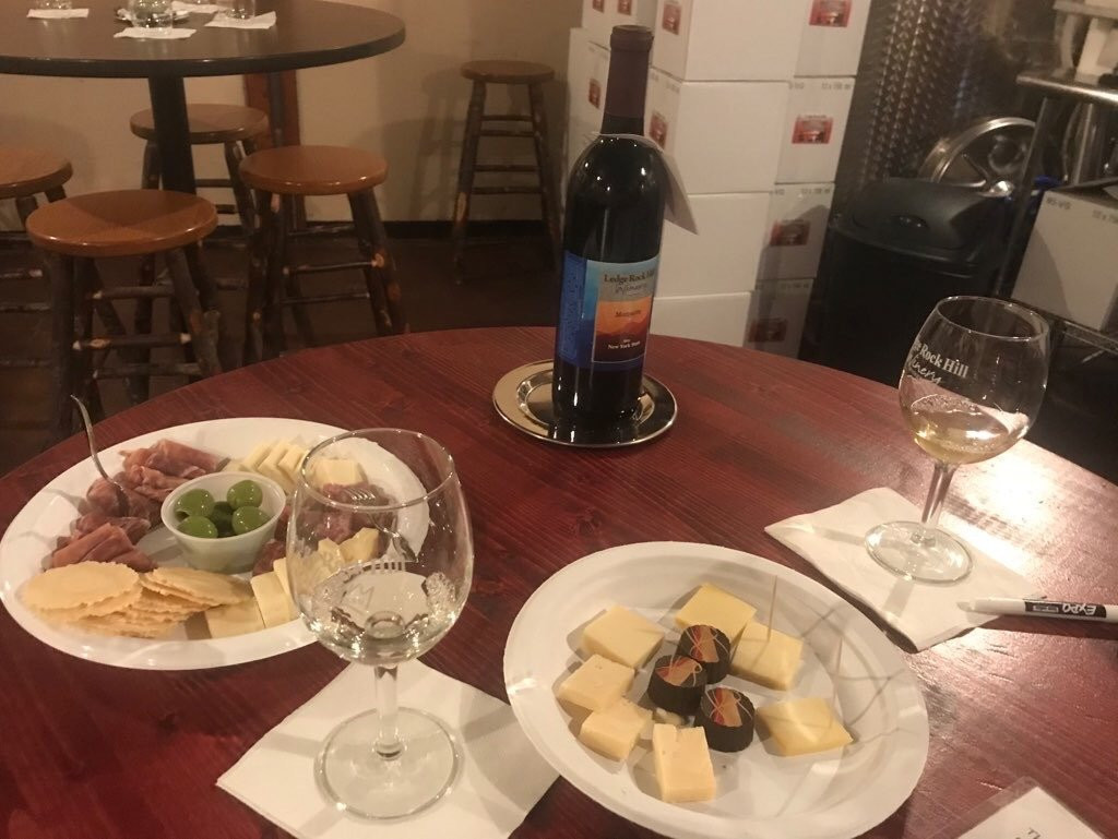 Ledge Rock Hill Winery景点图片
