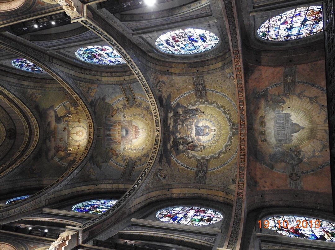 Basilica Del Sagrado Corazon-希洪必去景点