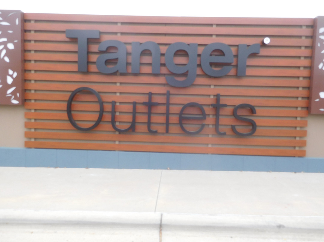 Tanger Outlets Mebane景点图片