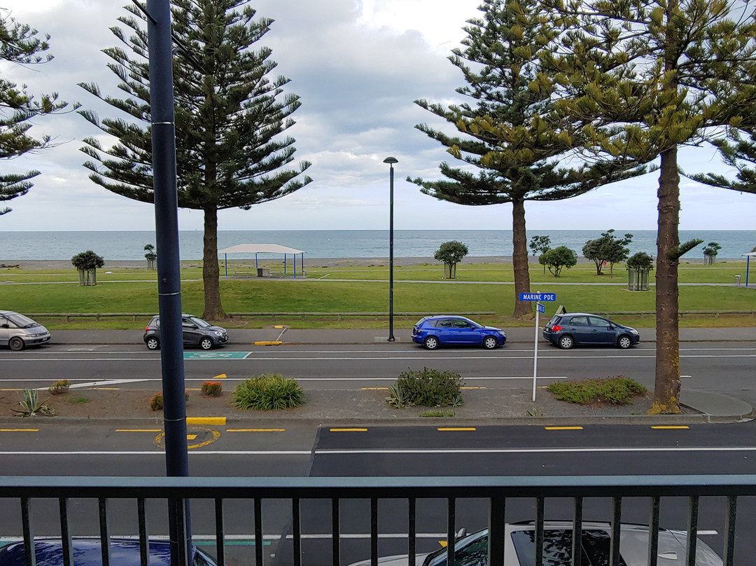 鹦鹉螺酒店主图