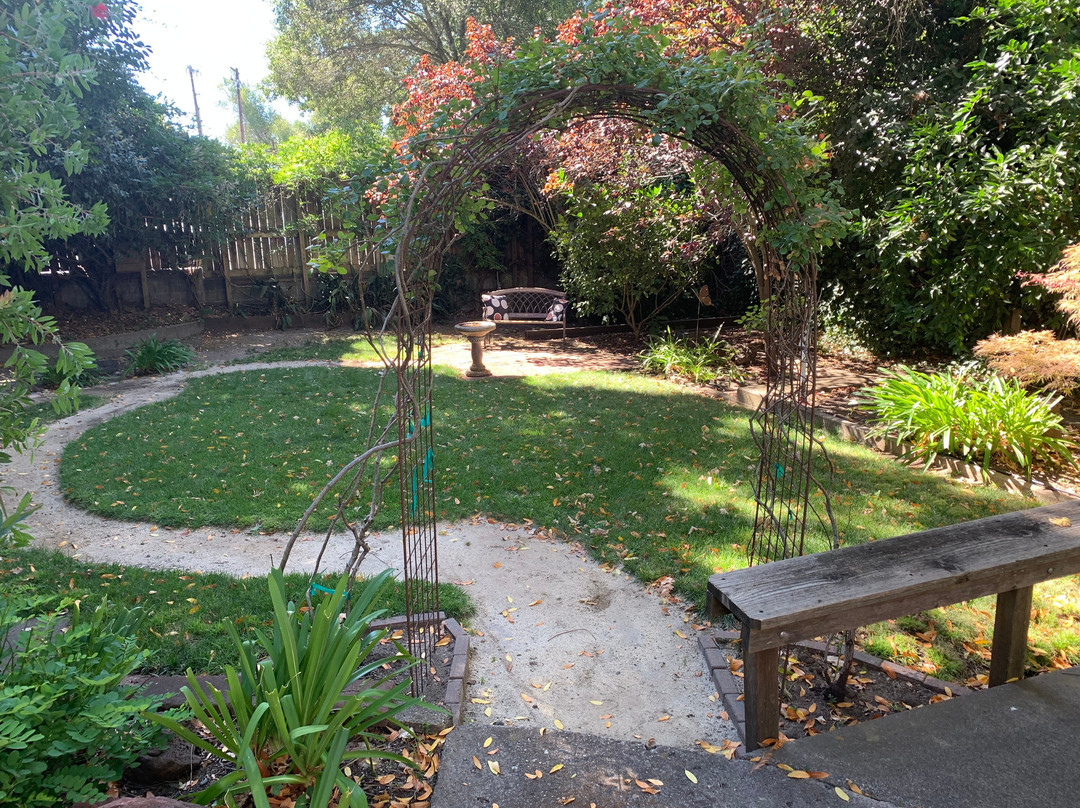 Cinnamon Bear Creekside Inn主图