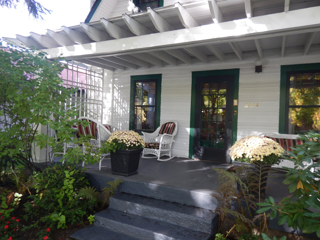 Garden Wall Inn主图