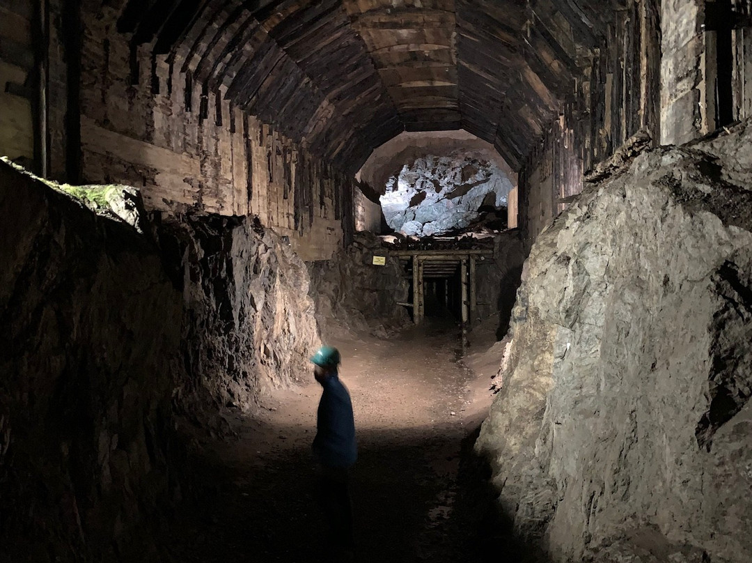 Underground Town Osowka景点图片