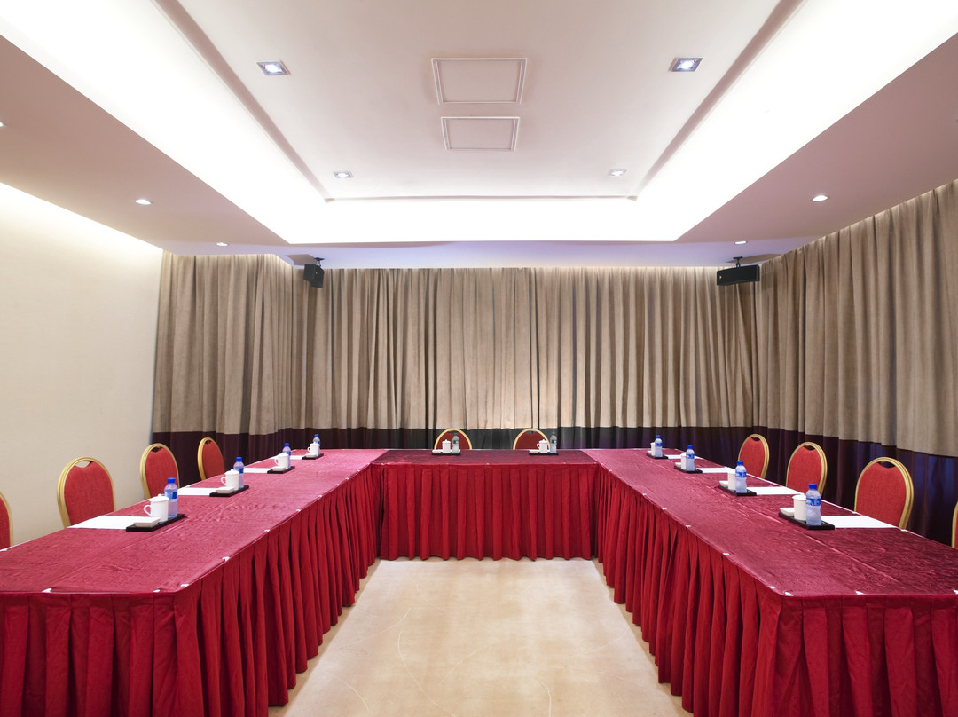 常熟黑钻国际养生城堡酒店主图