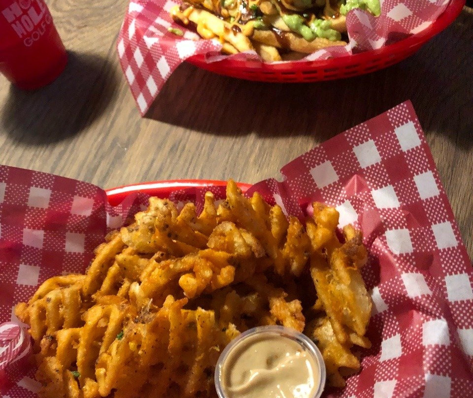 Holey Moley Golf Club Newtown-新镇必去景点