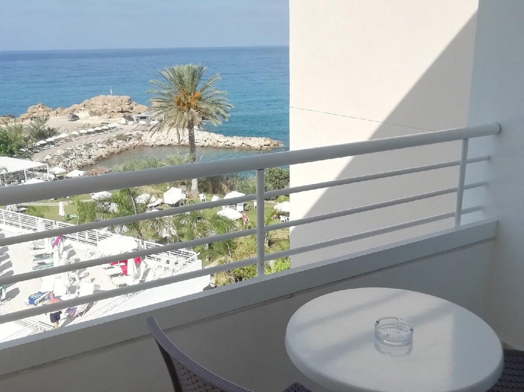 皇后湾酒店主图