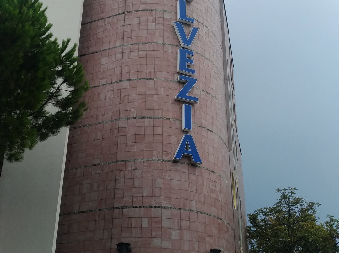 Hotel Elvezia主图