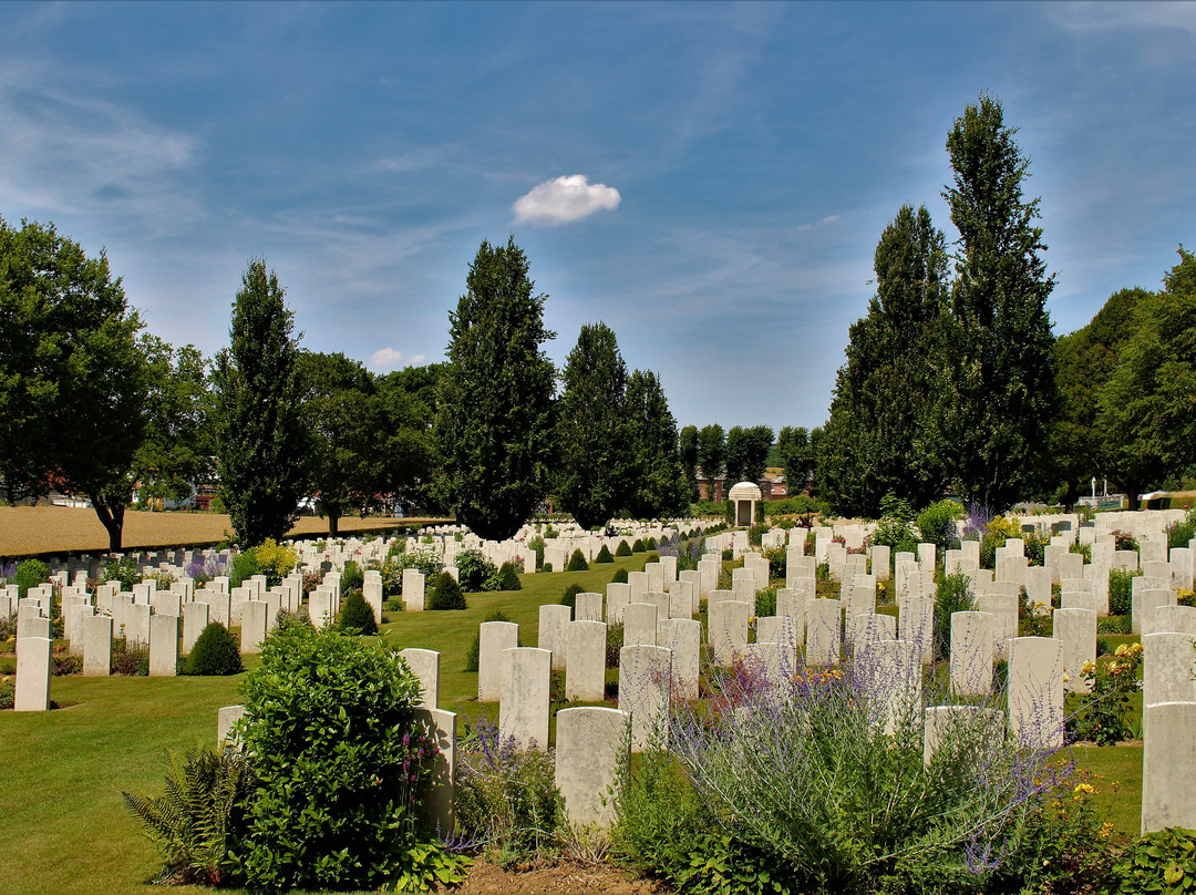 Ecoivres Military Cemetery-Mont-Saint-Eloi必去景点