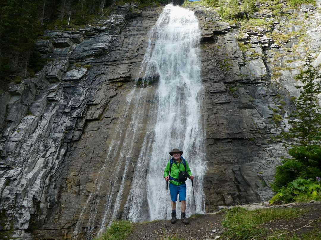 Ribbon Creek Trail景点图片