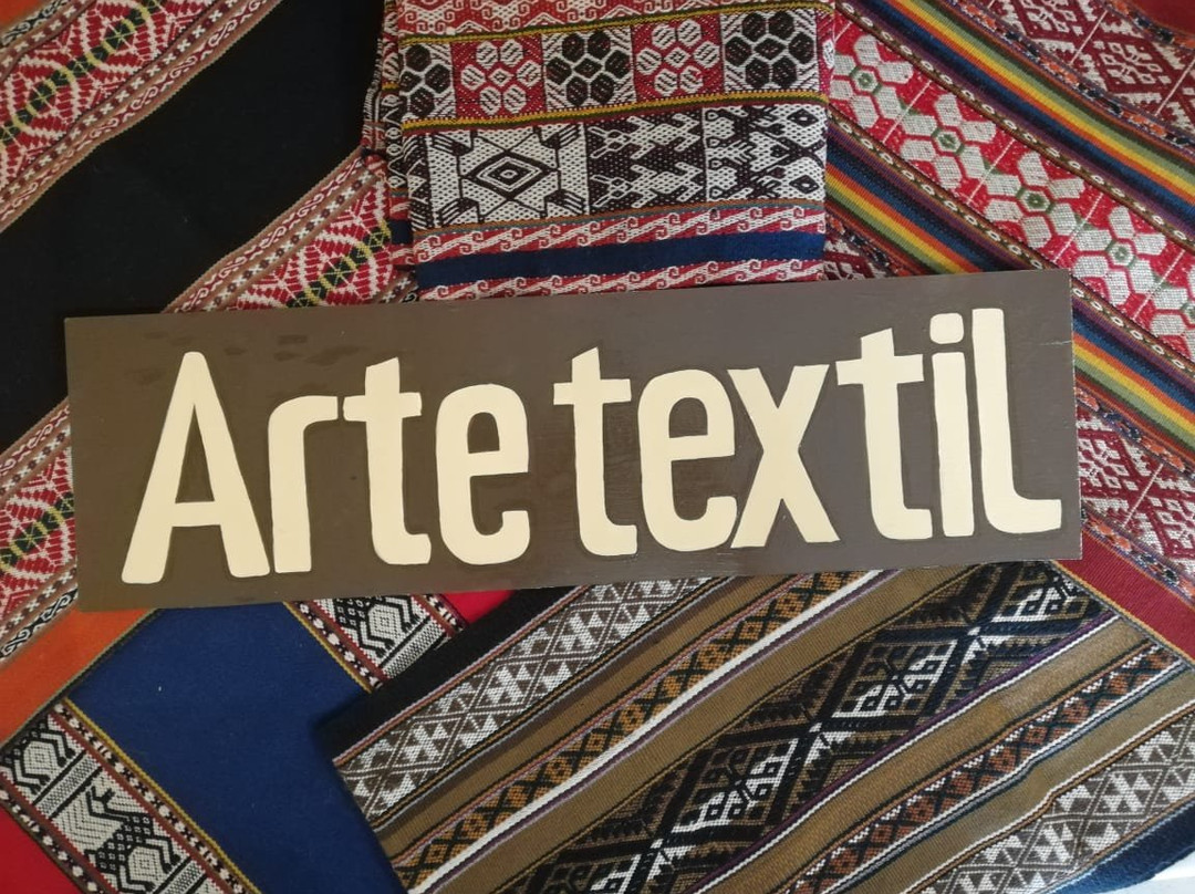 Museo de la Alpaca full burgers ,craft beers & textile shop