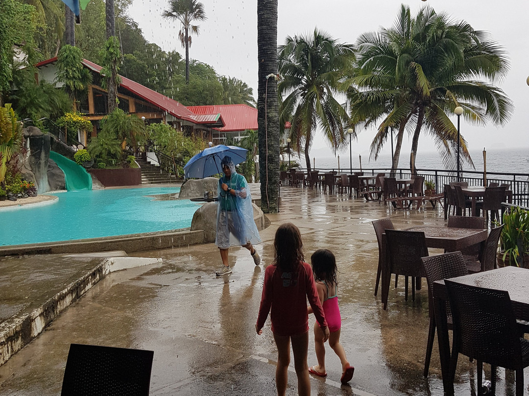 鹰角度假村主图