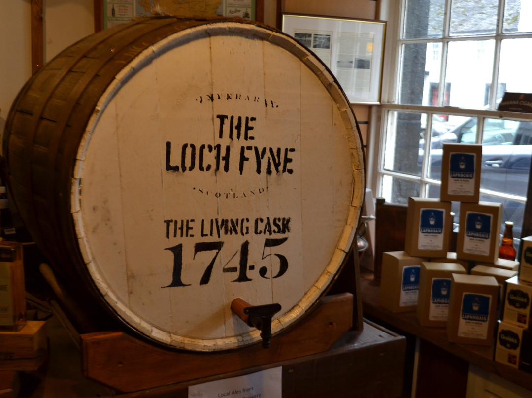 Loch Fyne Whiskies-因弗雷里必去景点