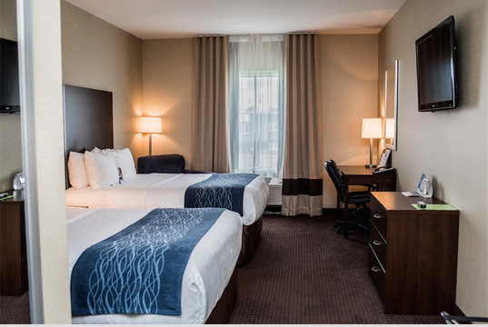 Comfort Inn & Suites主图