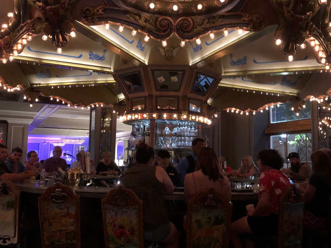 The Carousel Bar & Lounge景点图片