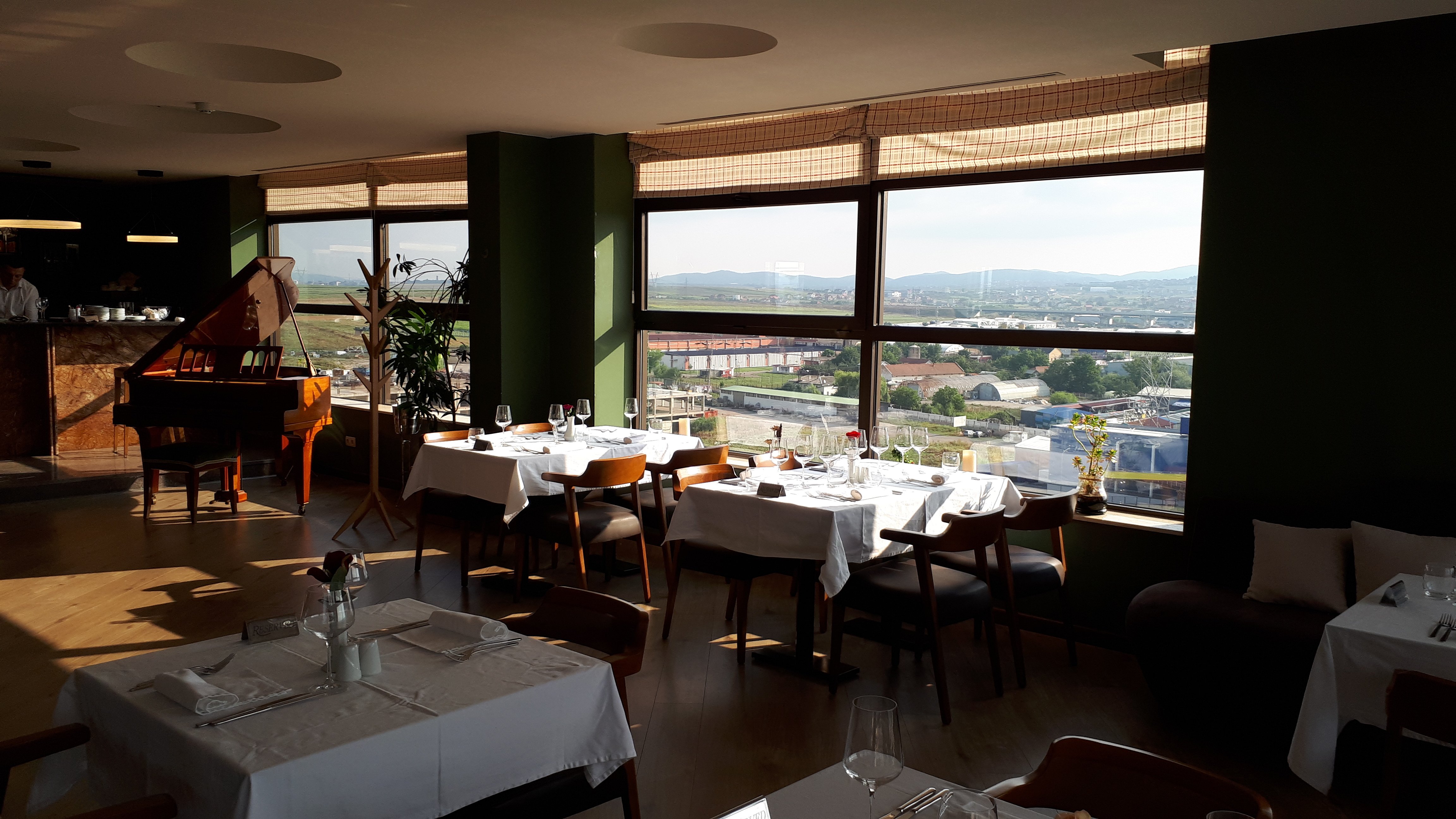 Semitronix Hotel-餐饮
