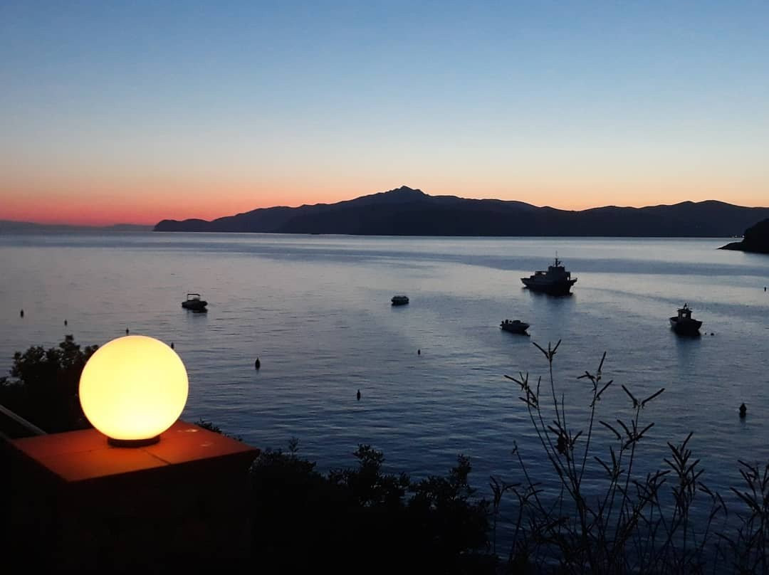 Spiaggia di Pareti景点图片