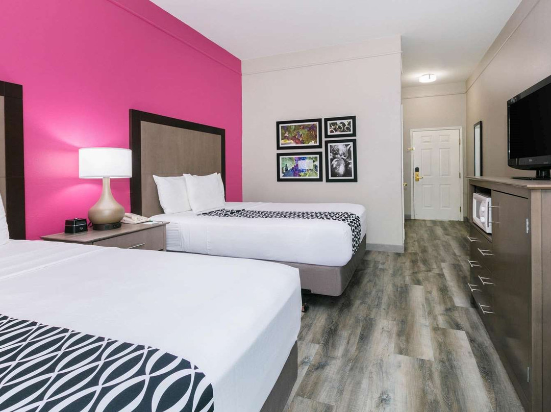 La Quinta Inn & Suites by Wyndham Fredericksburg主图