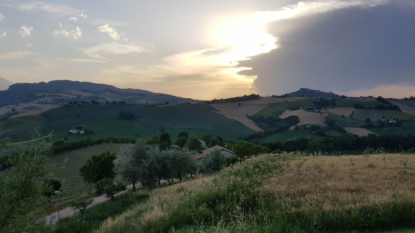 La Casa in Collina-官方