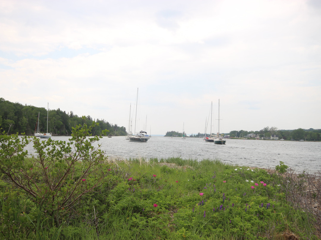Kidston Island Lighthouse-Baddeck必去景点