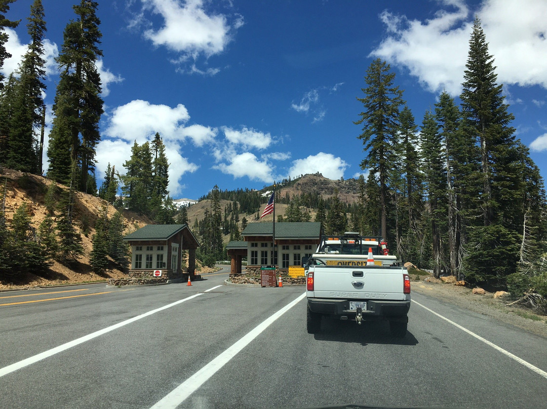 Kohm Yah-mah-nee Visitor Center-拉森火山国家公园必去景点