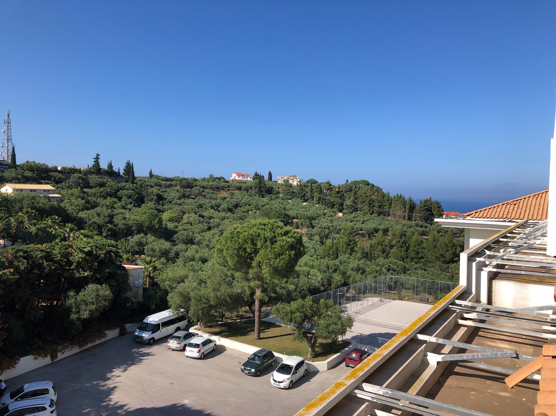 阿克斯阿瓦隆酒店主图