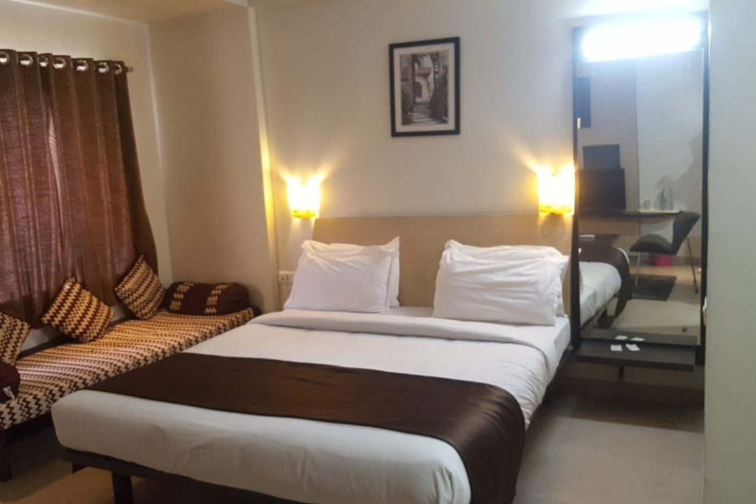 Hotel Orient Crown主图