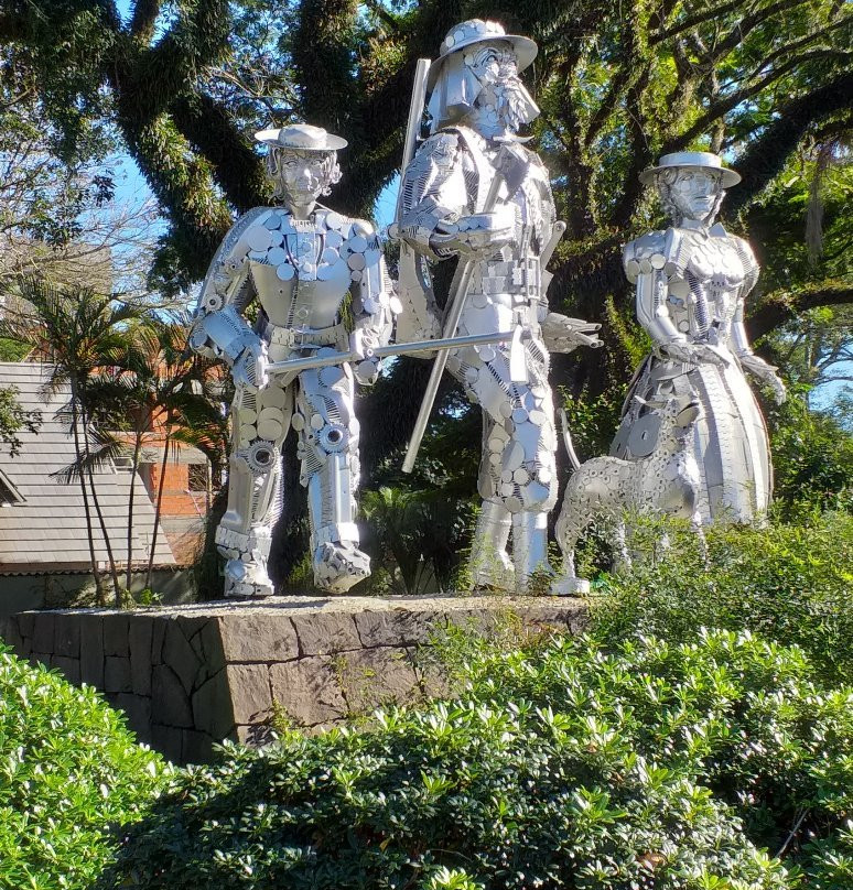 Praca do Imigrante-Dois Irmaos必去景点