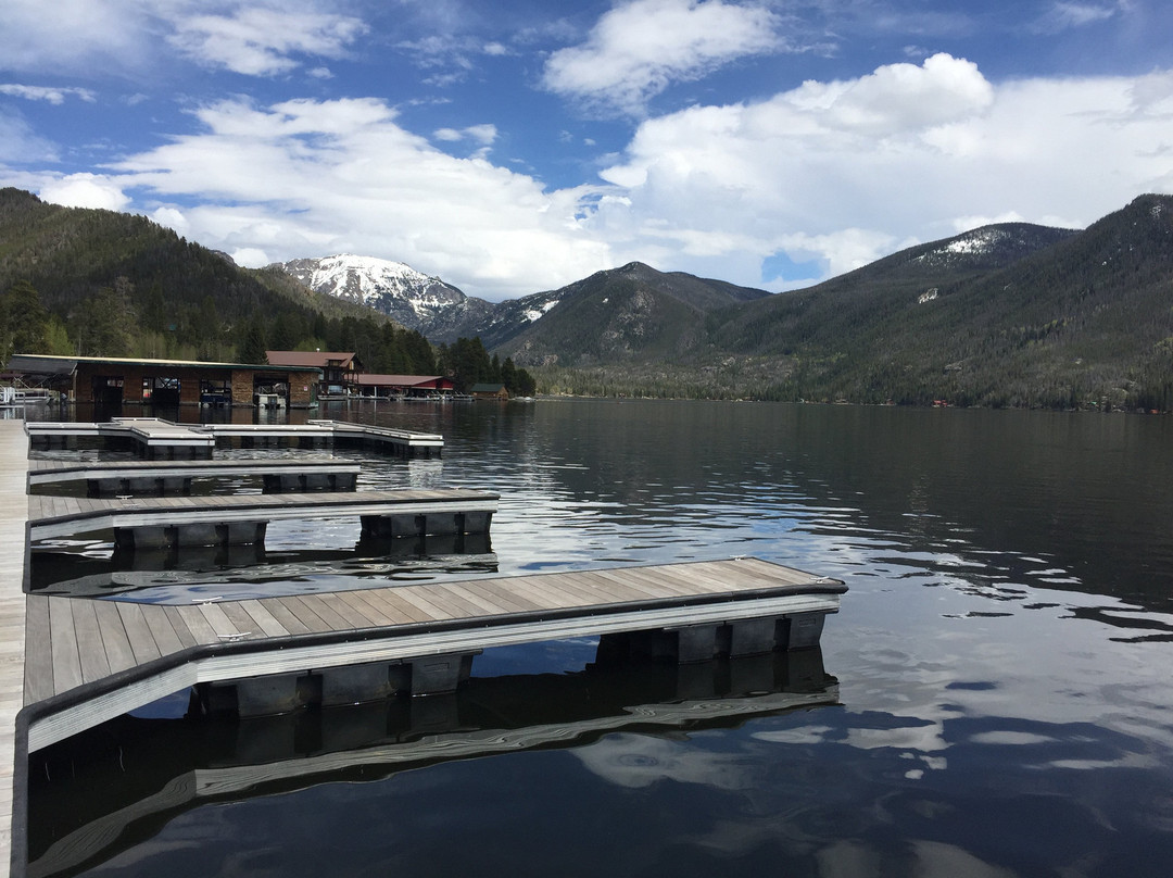 Western Riviera Lakeside Lodging主图