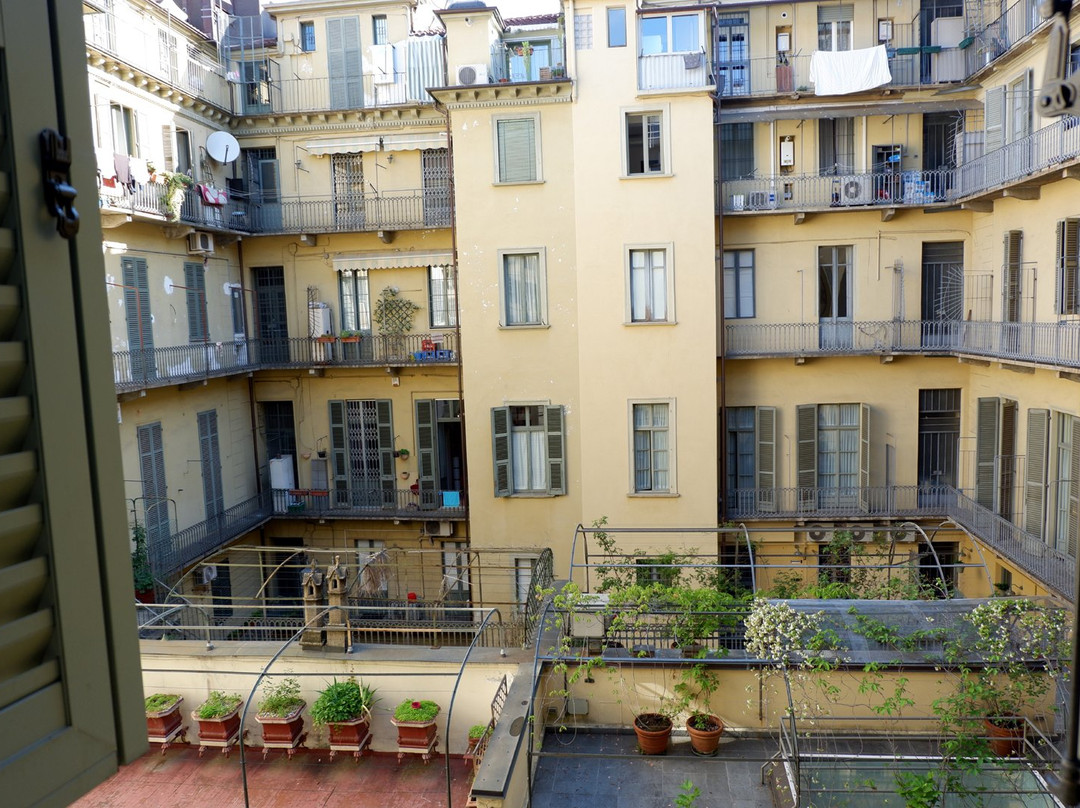 罗马和凯沃尔岩酒店主图