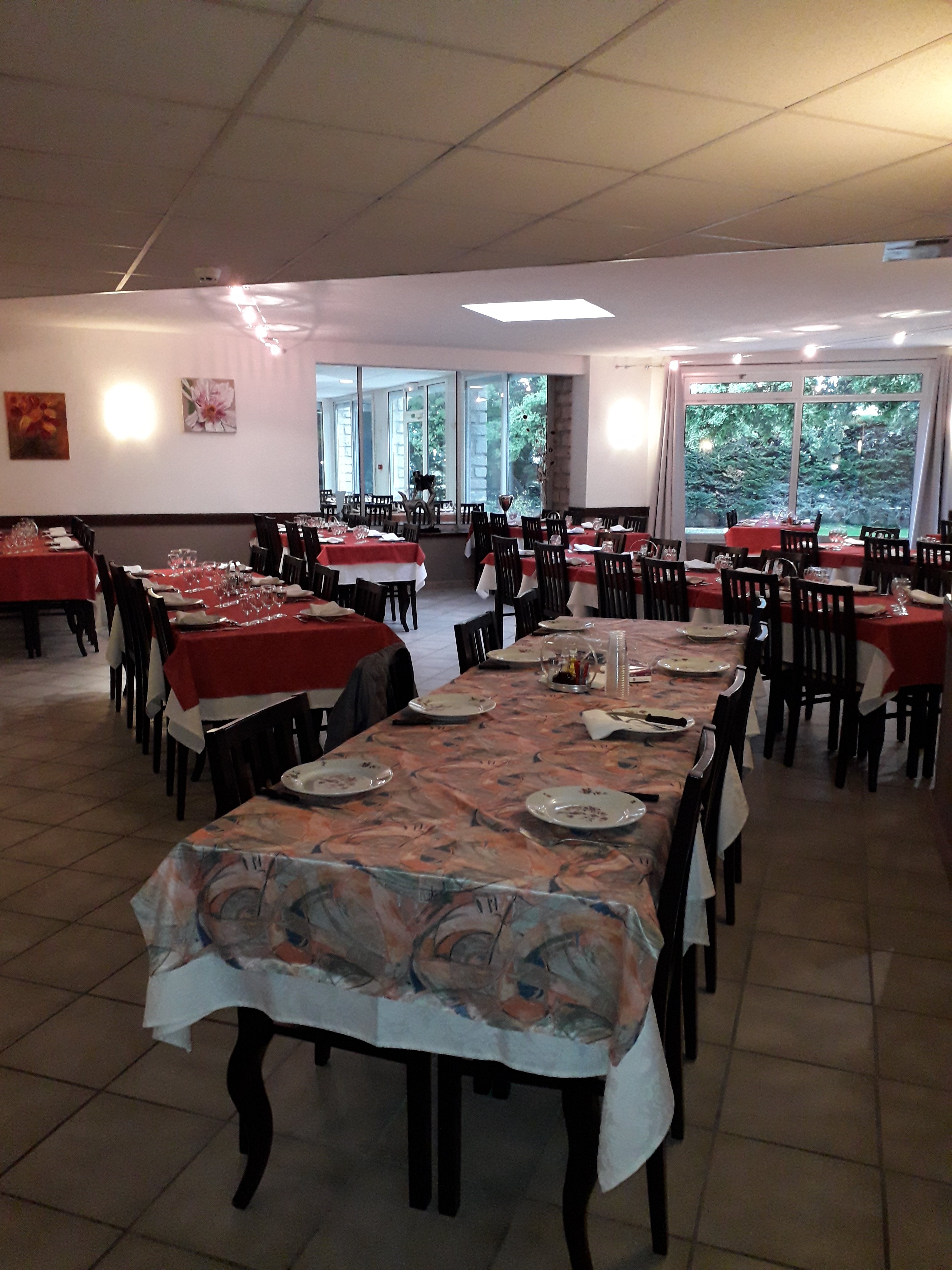 greet 阿维尼翁路加尔桥酒店-餐饮