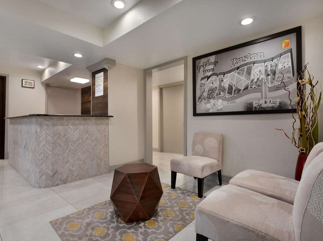 Super 8 by Wyndham Ruston主图