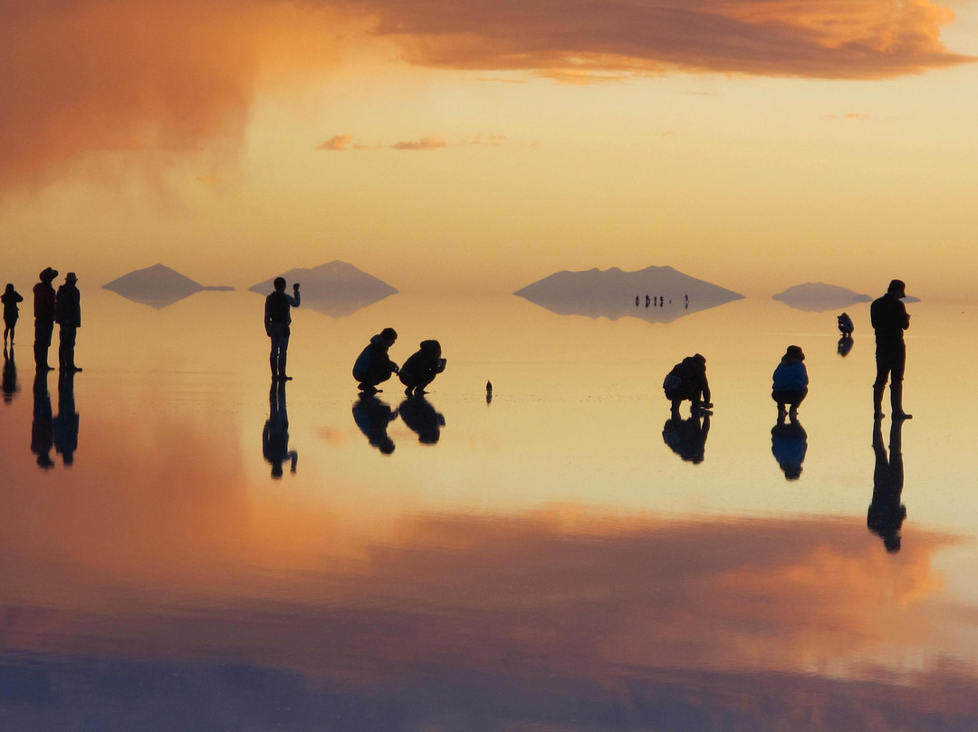 Cruzzani Travel by:Hotel Luna Salada-Colchani必去景点