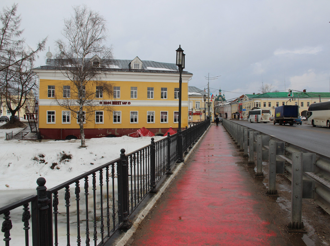 Bridge over River Trubezh景点图片