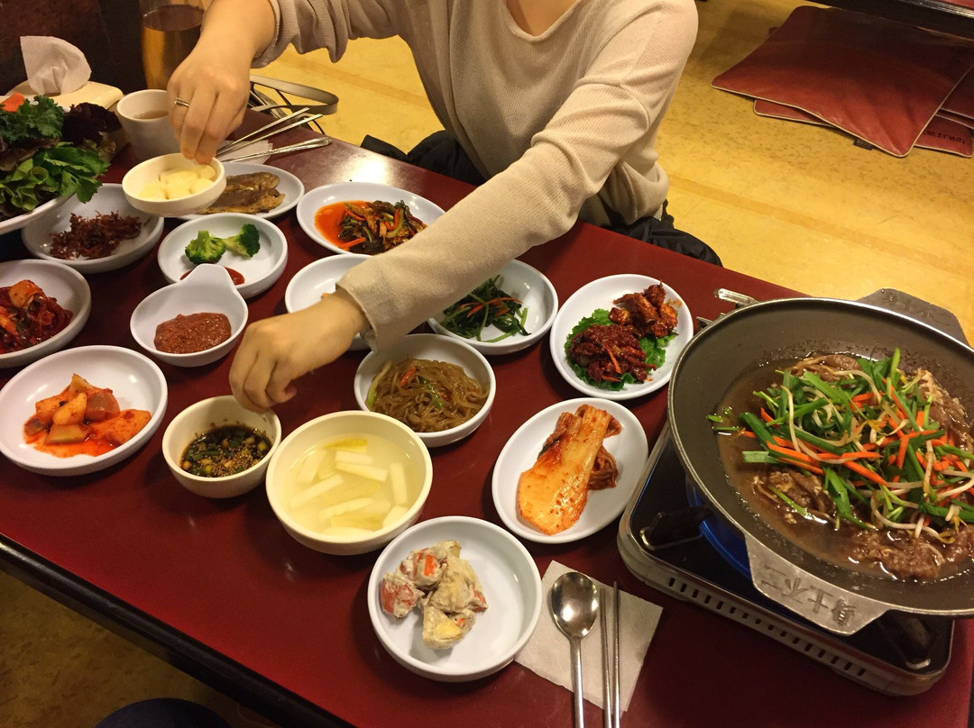 扶余郡餐馆和美食-Gudeurae Stone Leaf Wraps and Rice