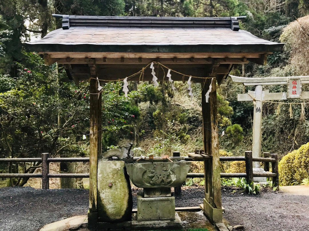 Kusakabeyoshimi Shrine景点图片